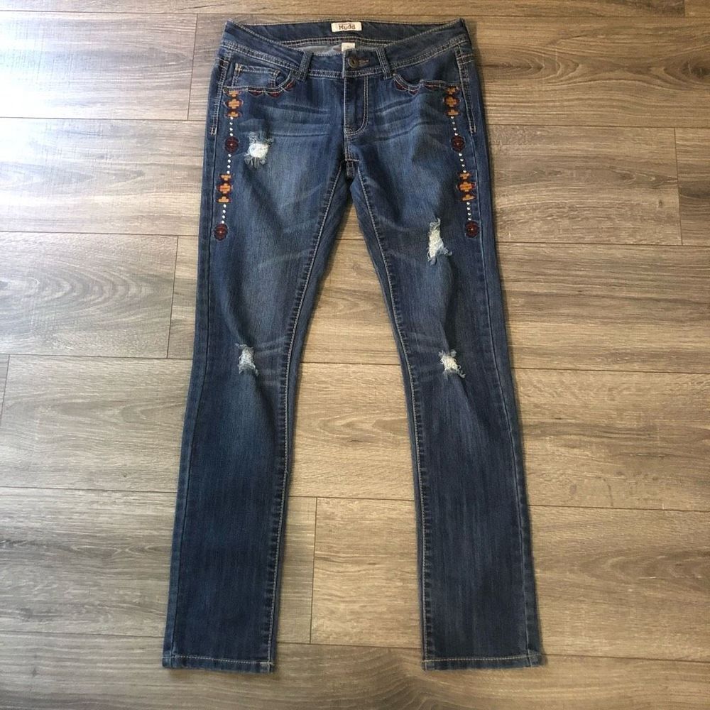mudd tribal embroidered straight leg‎ fit distressed holes size 5 L30”